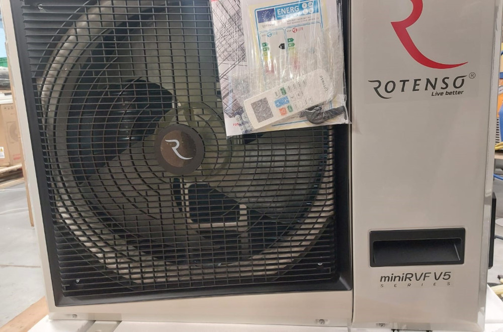 Wyprzedaż (WC036) Klimatyzator ROTENSO mini RVF-100V5OMI1 R11