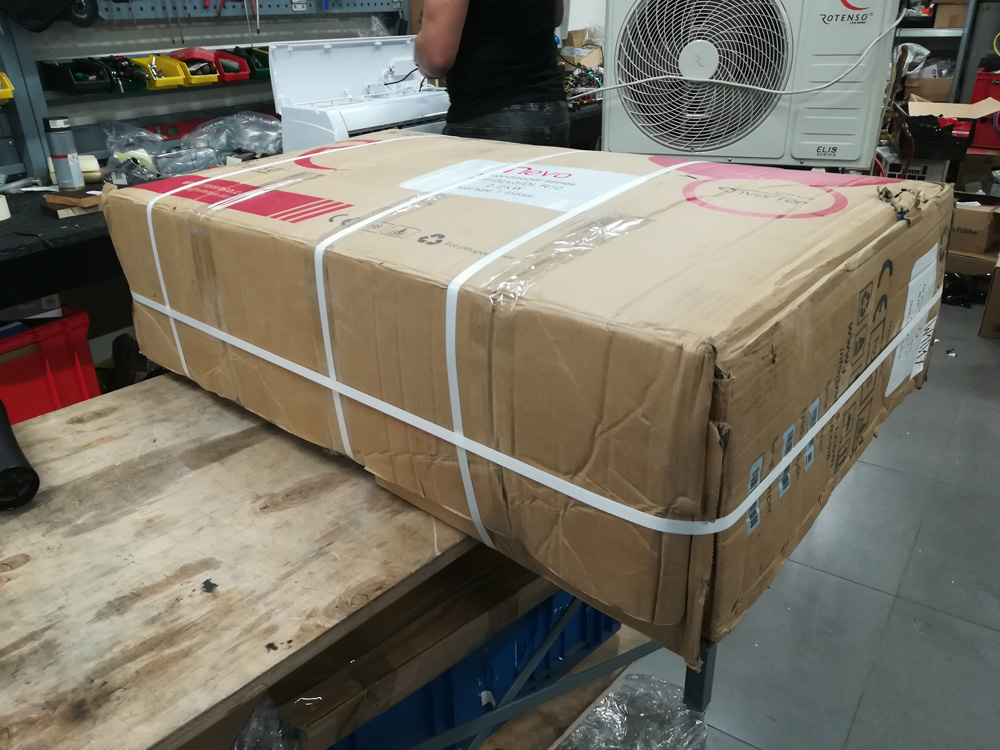 Wyprzedaż (W1017) Klimatyzator ROTENSO RVF-22V3IDL R10 wew.