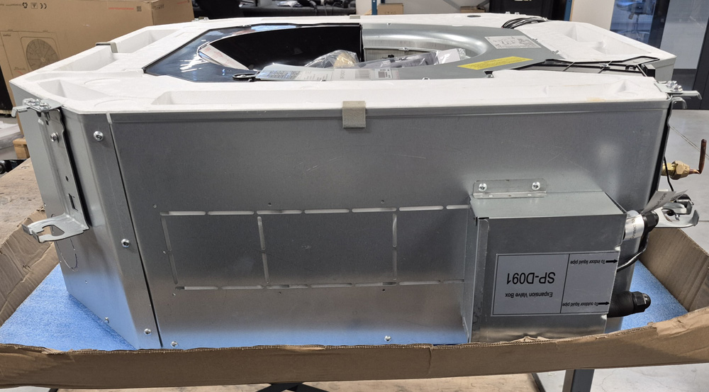 Wyprzedaż (WB026) Klimatyzator Rotenso RVF-112V4ICS R11 WEW